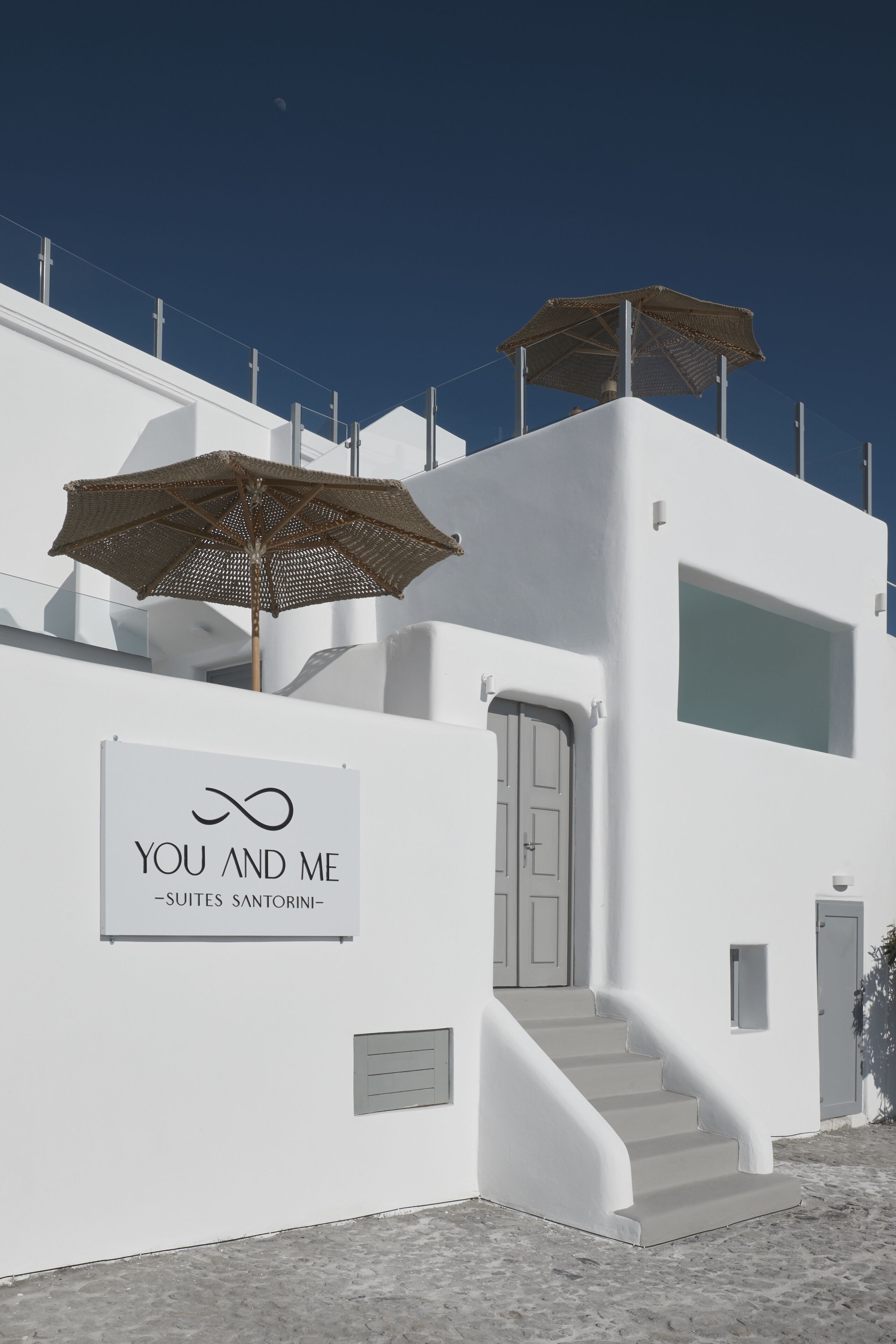 朝食 (コンチネンタル ブレックファスト)、毎日提供 (1 名様 15 EUR)