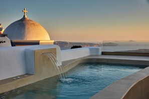 Sunset Suite with Outdoor Heated Private Pool | Terrace/patio - You And Me Suites (Santorini)
