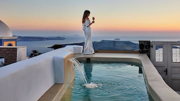 Sunset Suite with Outdoor Heated Private Pool | Terrace/patio
