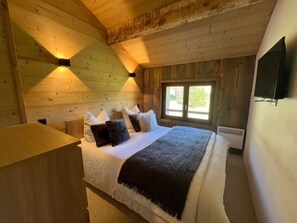 6 室のベッドルーム、アイロン / アイロン台、インターネット