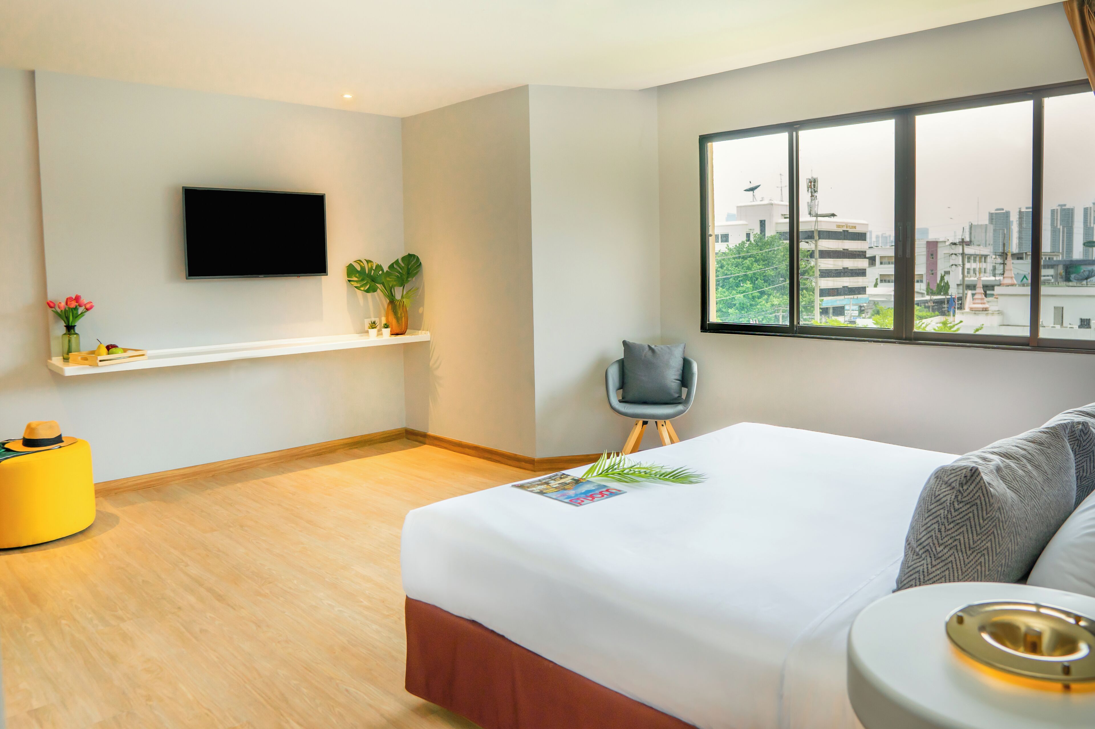 Habitación doble Deluxe, 1 cama matrimonial | Caja de seguridad en la habitación, escritorio y insonorización 