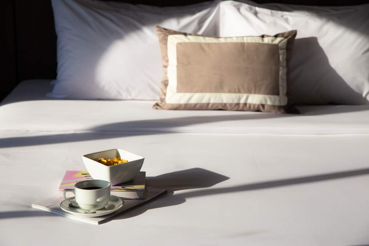 1 chambre, minibar, coffres-forts dans les chambres, bureau