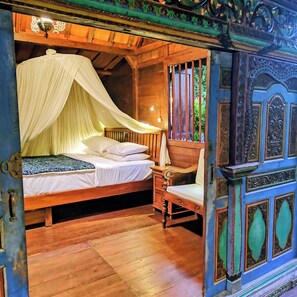 1 chambre, coffres-forts dans les chambres, bureau
