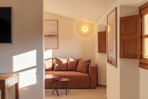 Deluxe Double or Twin Room, Mountain View | Living area | Flat-screen TV - Marton Turisme de Interior (Valldemossa)