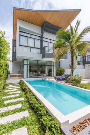 Front of property - 3 Bedroom Civetta Pool Villa (Rawai)
