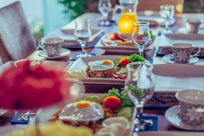 Frühstück gegen Gebühr