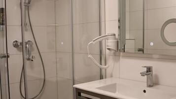 Standard Double Room, 1 Queen Bed | Bathroom shower