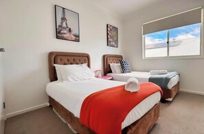 5 dormitorios, tabla de planchar con plancha, wifi y ropa de cama