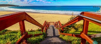 Surfers Paradise - Catherine Hill Bay
