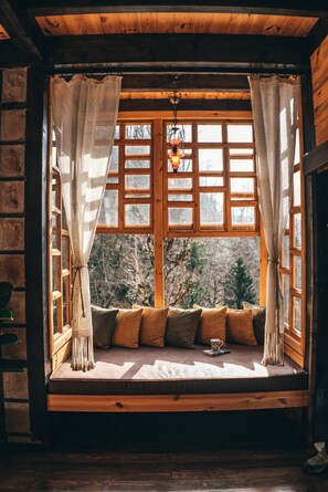 Míníbar, öryggishólf í herbergi, ókeypis þráðlaus nettenging, rúmföt