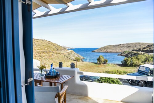 Villa Niloya-100m from the seaside