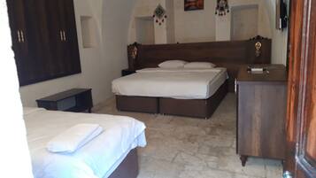 Sengetøy i egyptisk bomull, sengetøy av topp kvalitet og minibar