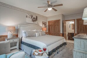 2 slaapkamers, een strijkplank/strijkijzer, gratis wifi, beddengoed