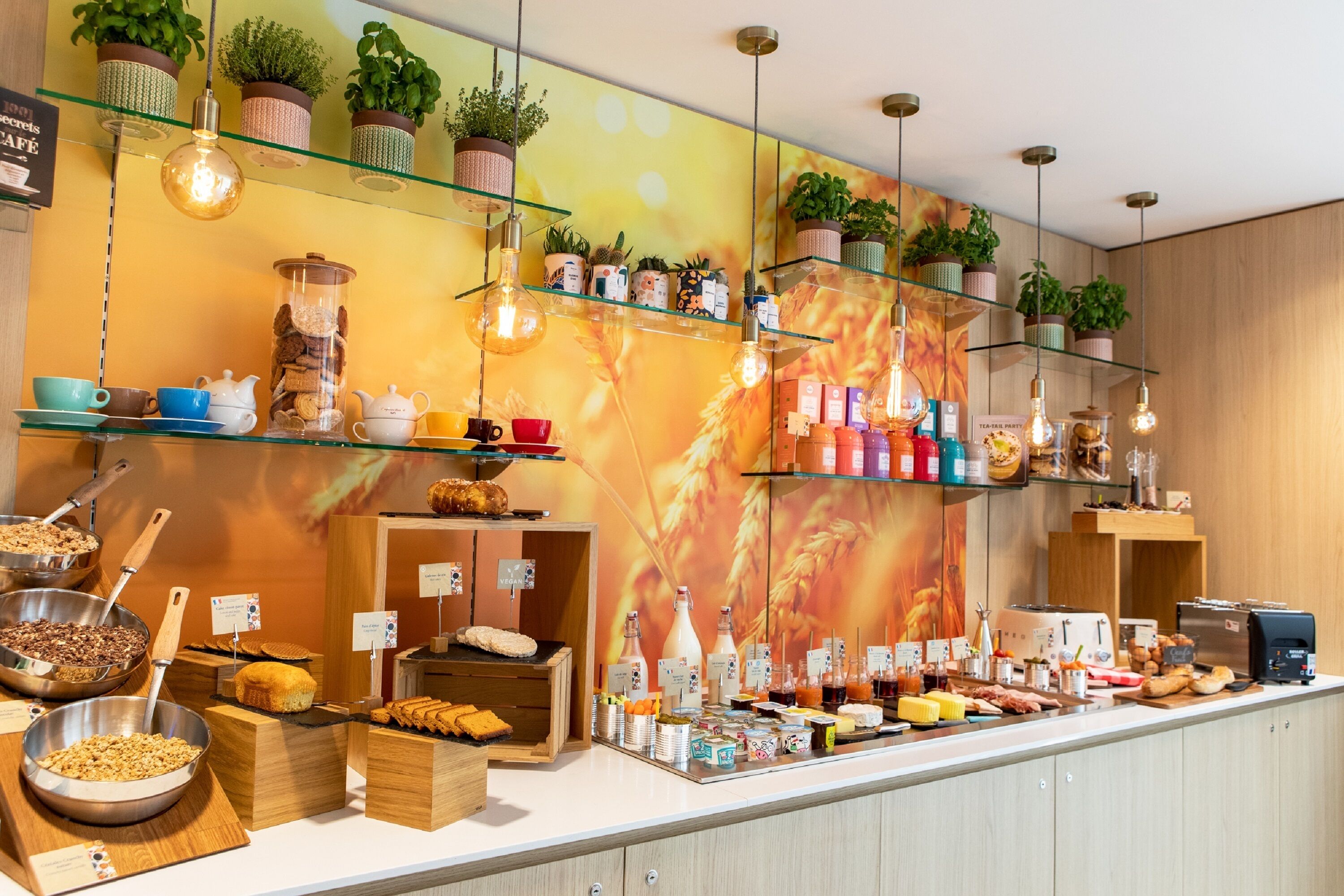 Petit déjeuner buffet servi tous les jours en supplément