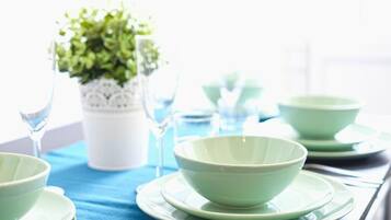 Townhouse | Dapur pribadi | Lemari es, microwave, oven, dan kompor