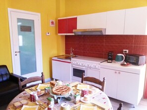 Termasuk sarapan layan diri setiap hari 