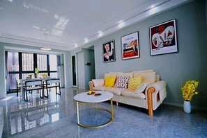 Standardzimmer, 3 Schlafzimmer | Wohnzimmer | Flachbildfernseher