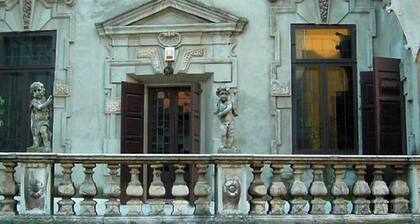 Palazzo Arrivabene B&B