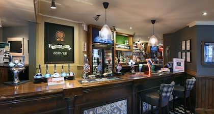 Oaklands Hotel