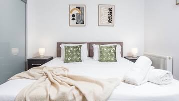 Basic Apartment, 1 Double Bed, Non Smoking | Room amenity