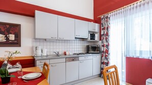 Unclassified image, 5 of 12, button - Cozy Apartment With Sauna, Ski Storage, Balcony, Garden (Viehhofen)