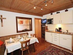 Apartment | Private kitchen | Fridge, microwave, oven, dishwasher
