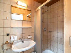 Apartment | Badezimmer | Dusche