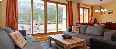 Chalet | Living area