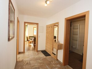 2 bedrooms, bed sheets - Modern Apartment Near Ski Area in Gerlosberg (Gerlosberg)