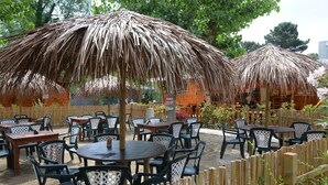 Chalet | Tempat makan