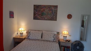 1 bedroom, in-room safe, iron/ironing board, free WiFi