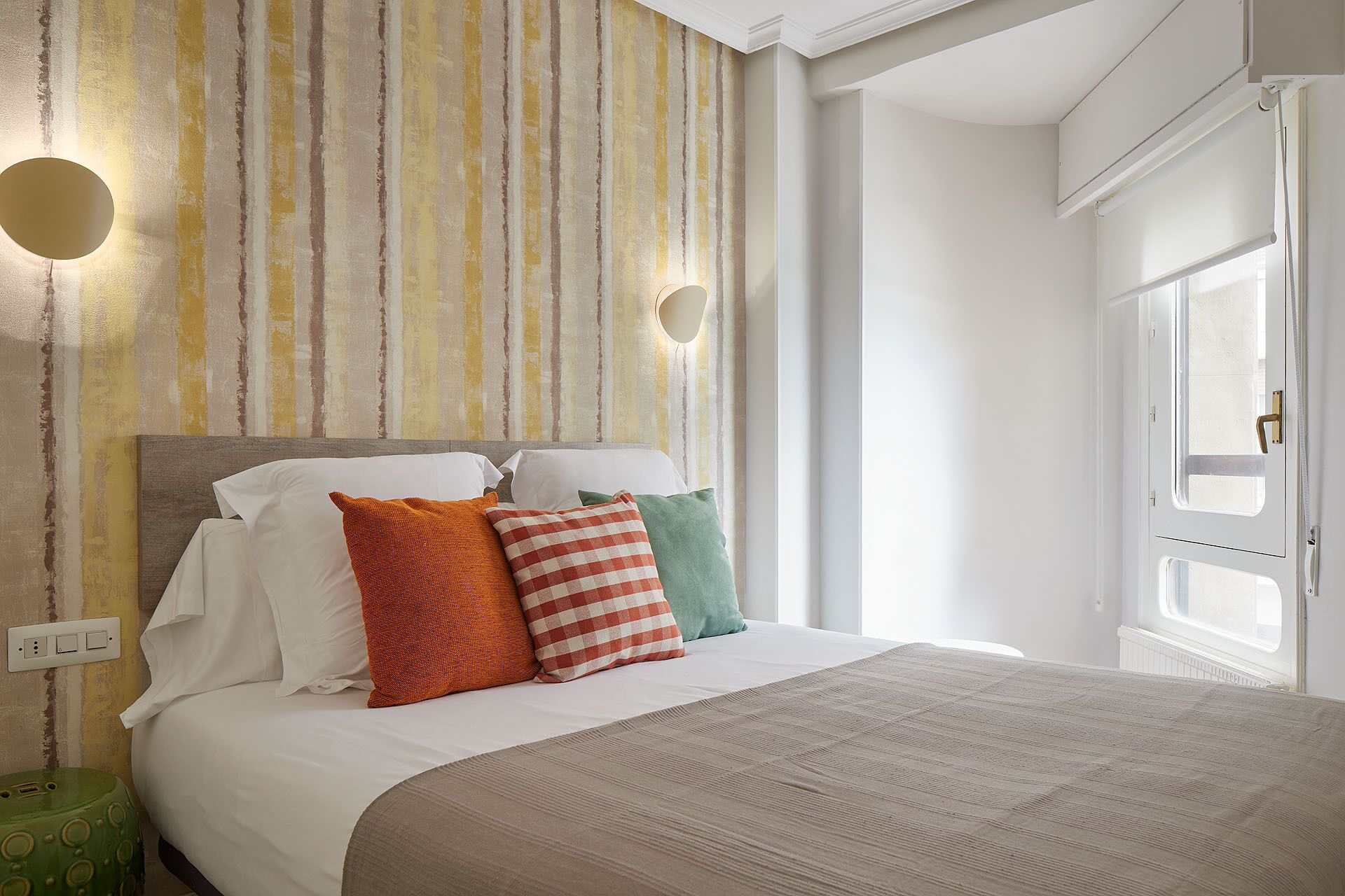 2 habitaciones, tabla de planchar con plancha y wifi gratis 