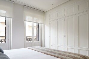 3 bedrooms, iron/ironing board, free WiFi, bed sheets - Pitipombo by FeelFree Rentals (Donostia)