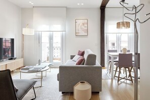 TV, DVD player - La Terraza by FeelFree Rentals (Donostia)