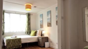 4 bedrooms, individually decorated, iron/ironing board, free WiFi