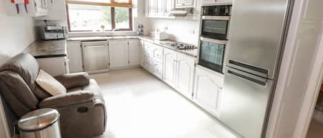 Casa de campo | Cocina privada | Lavavajillas y utensilios de cocina