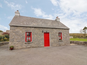 Cottage | Interior - Limestone Cottage (Carran)