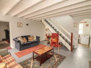 Cottage | Living area - Limestone Cottage (Carran)