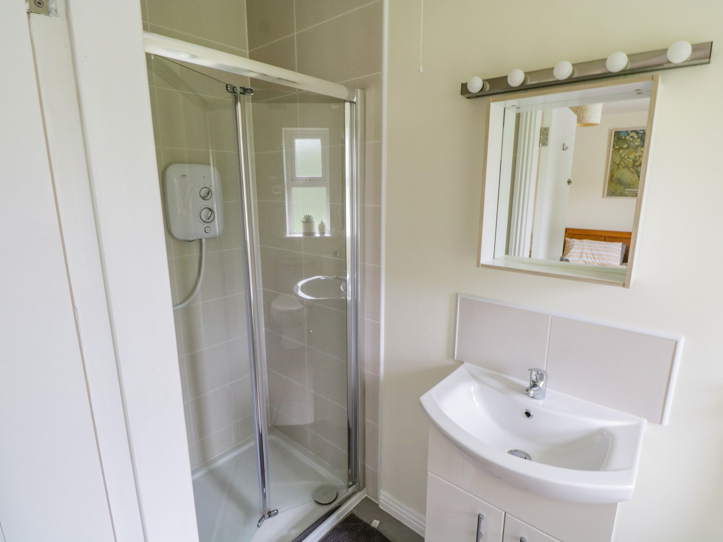 Cottage | Bathroom | Shower