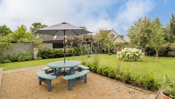 Cottage | Interior