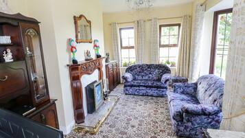 Cottage | Living room