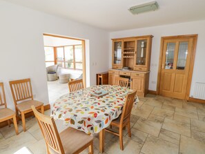 Casa rural | Cuina privada | Rentaplats i utensilis de cuina, vaixella i coberteria