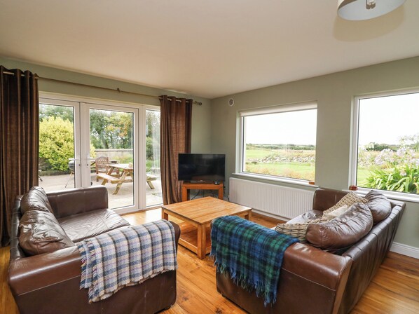 Cottage | Living area