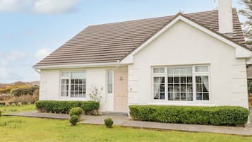 Cottage | Front of property