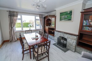 Cottage | Tempat makan