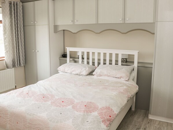 3 bedrooms, individually decorated, individually furnished