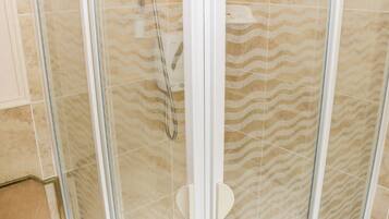 Ferienhaus | Badezimmer | Dusche