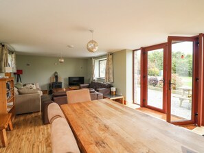 Cottage | Living area