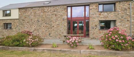 Cottage | Exterior