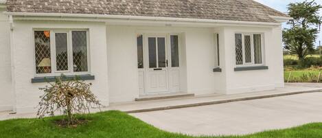 Cottage | Front of property